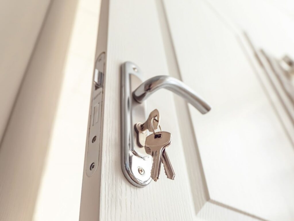 Eingangstüre ohne Einbruchschutz